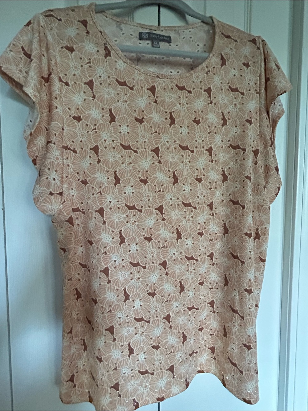 Daisy Fuentes Cream Floral Lace Short Sleeve Top